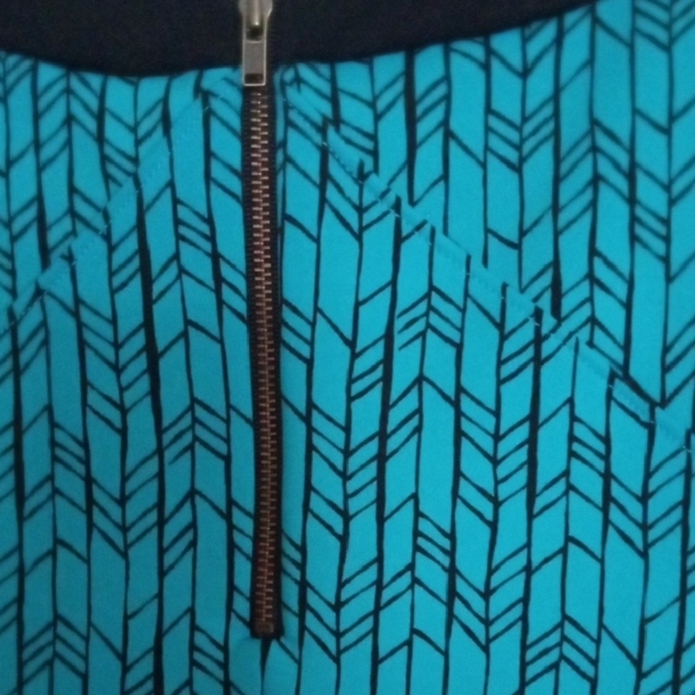 Worthington Teal and Black Sleeveless Top - Picture 6 of 10